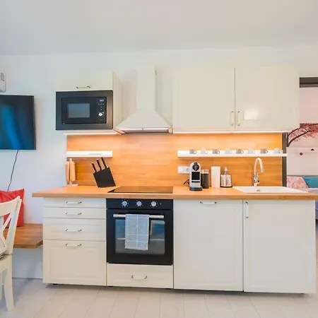 Mandala Apartman Aranypart * Siófok