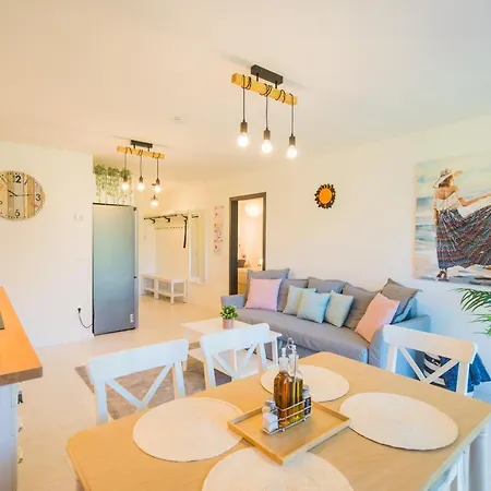 Mandala Apartman Aranypart Apartament