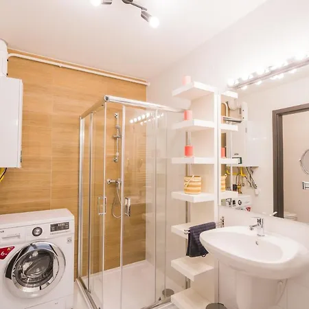 Mandala Apartman Aranypart Apartament *