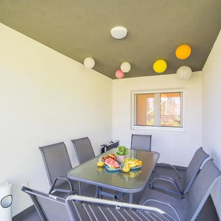 Mandala Apartman Aranypart